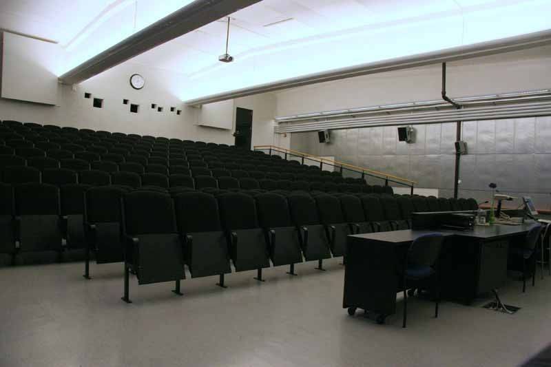 Old Millin auditorion istumapaikat